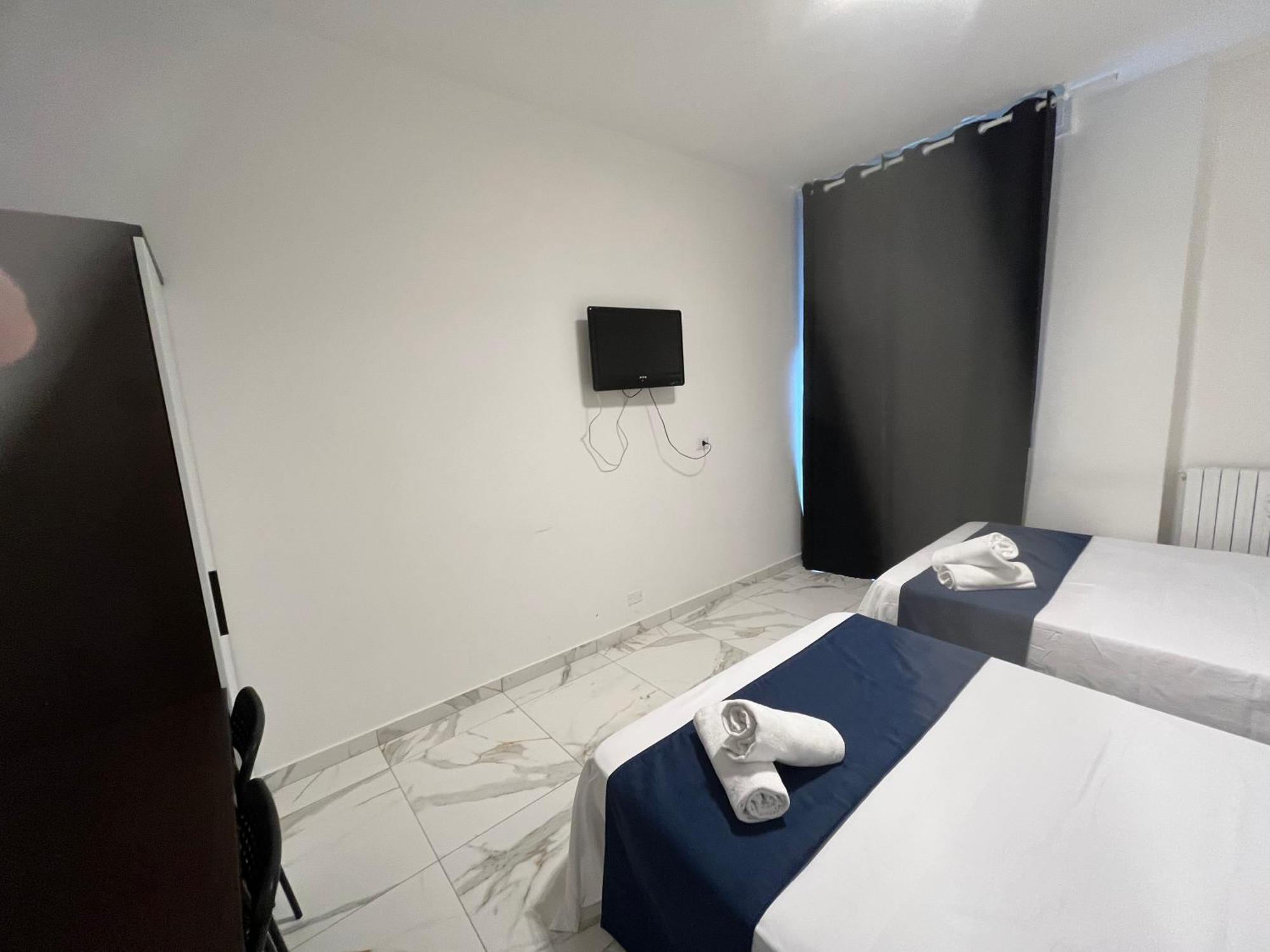 Jcube Apartments Bocconi Milano Luaran gambar