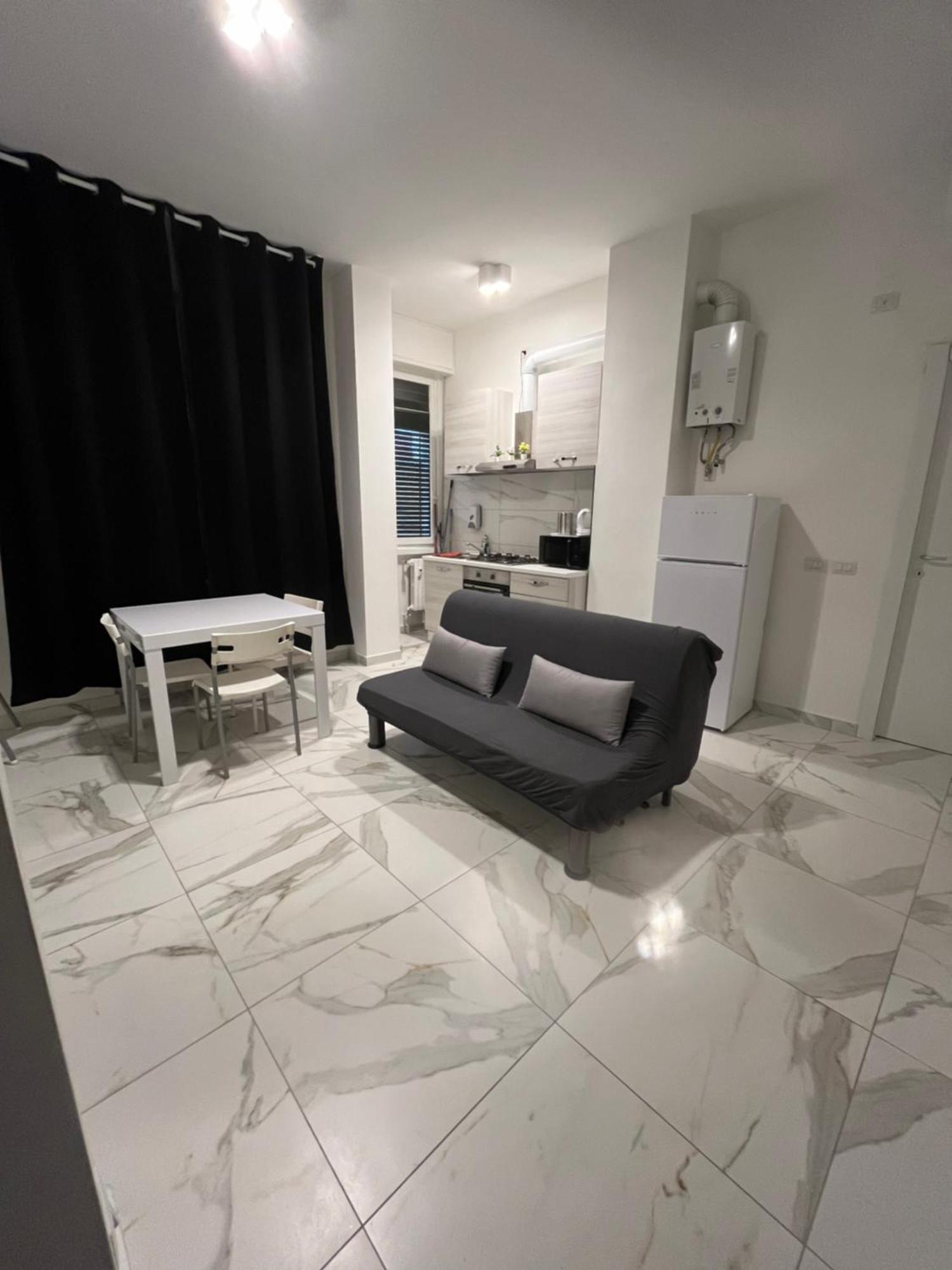 Jcube Apartments Bocconi Milano Luaran gambar