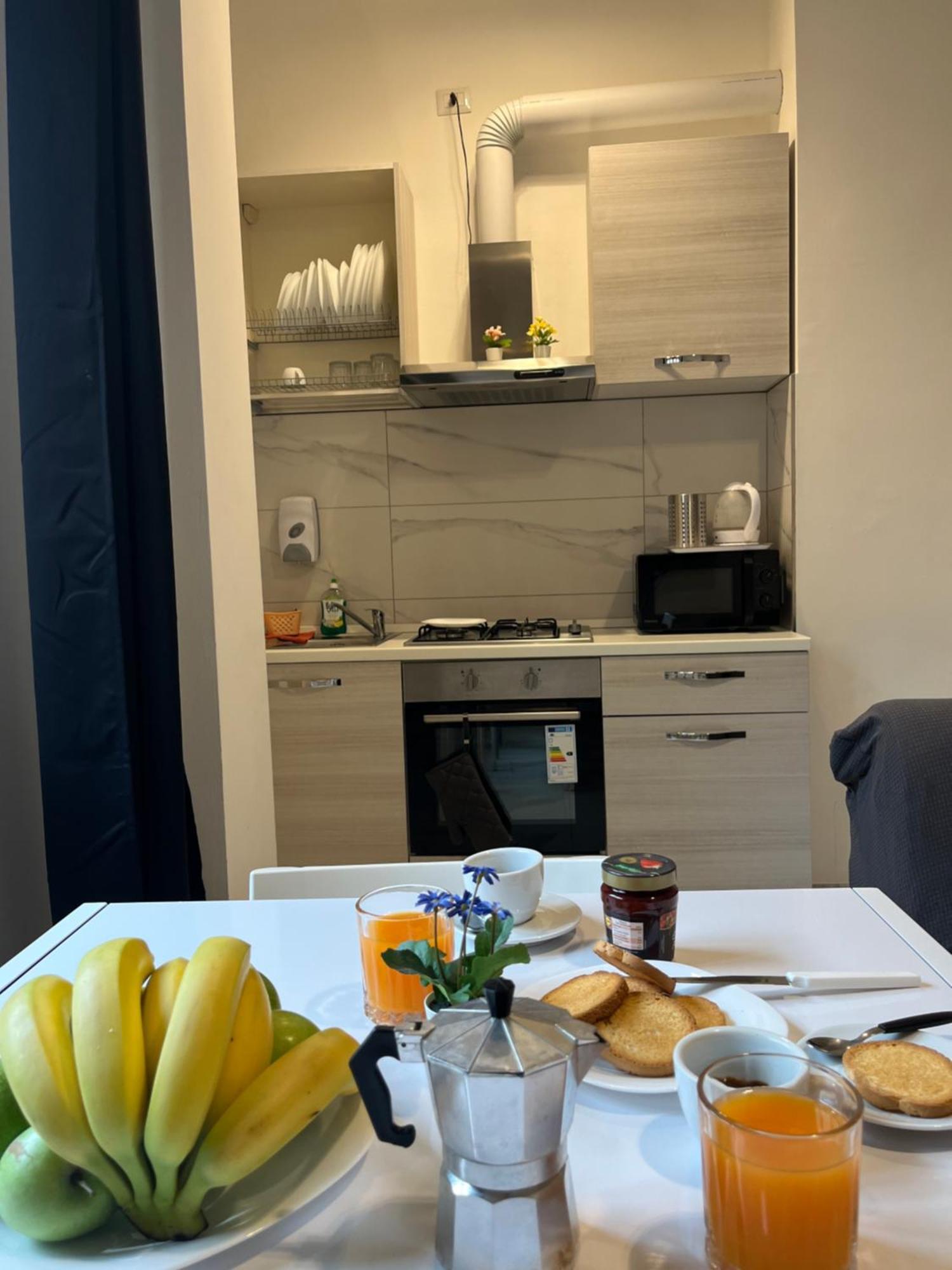 Jcube Apartments Bocconi Milano Luaran gambar